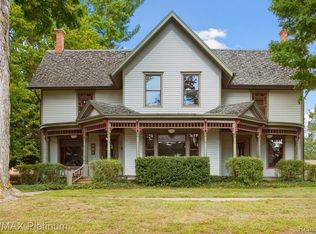 126 W Hanover St, Marshall, MI 49068