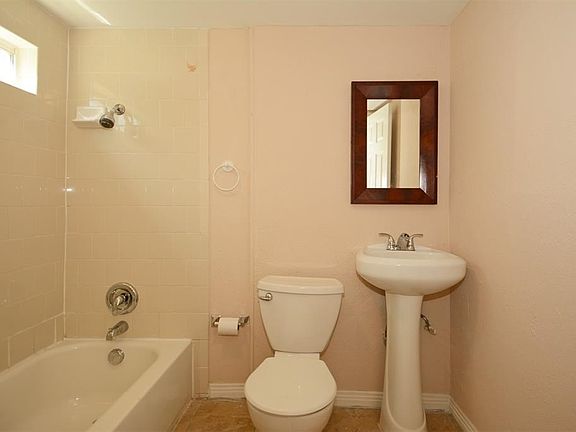 5th image of 1111 N Church St