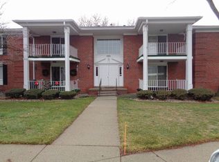 1951 Baldwin Dr APT 7, Trenton, MI