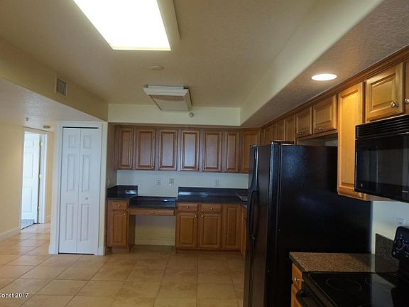 3rd image of 561 Casa Bella Dr Unit 401