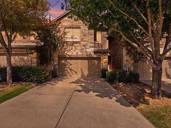 3rd image of 2649 Jackson Dr