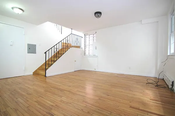 Rented by FirstService Realty (legacy) | media 25