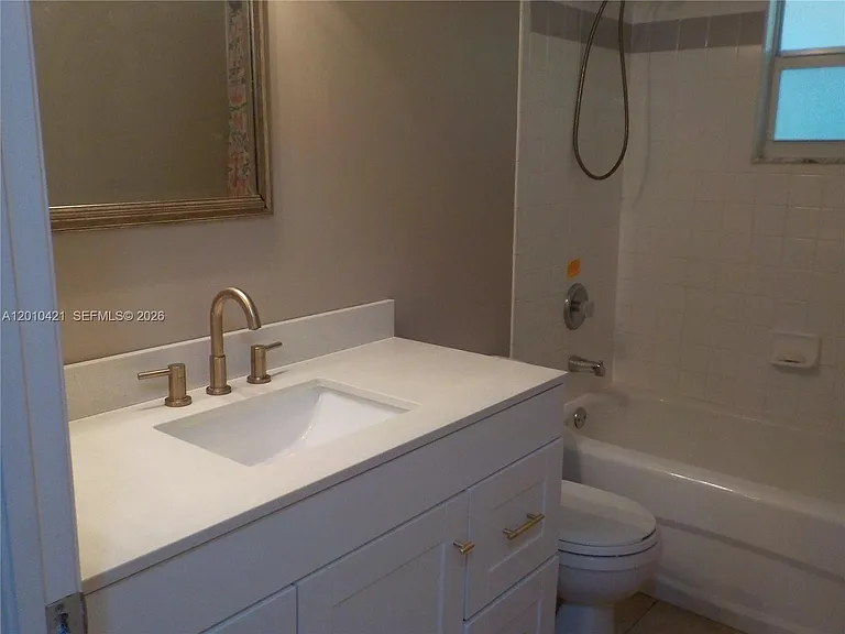 316 NE 7th St — Photo 28