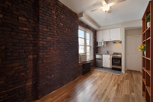 Rented by CORE | media 7