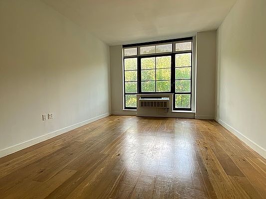 1st image of 180 Nassau St APT 3G