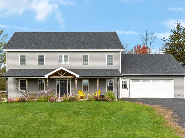 36 Pearl Street, Grand Isle, VT 05458