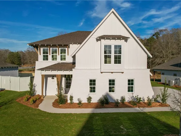 1380 Homestead Ln, Auburn, AL 36830