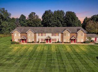 7840 Ridge Valley Dr #11, Clarkston, MI 48348