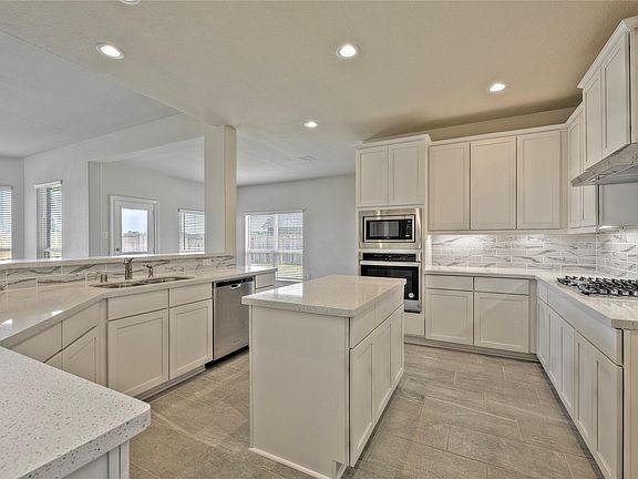 5th image of 11811 Champions Gate Dr