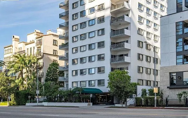 10787 Wilshire Blvd — Photo 1