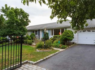 95 Sigwin Dr, Fairfield, CT