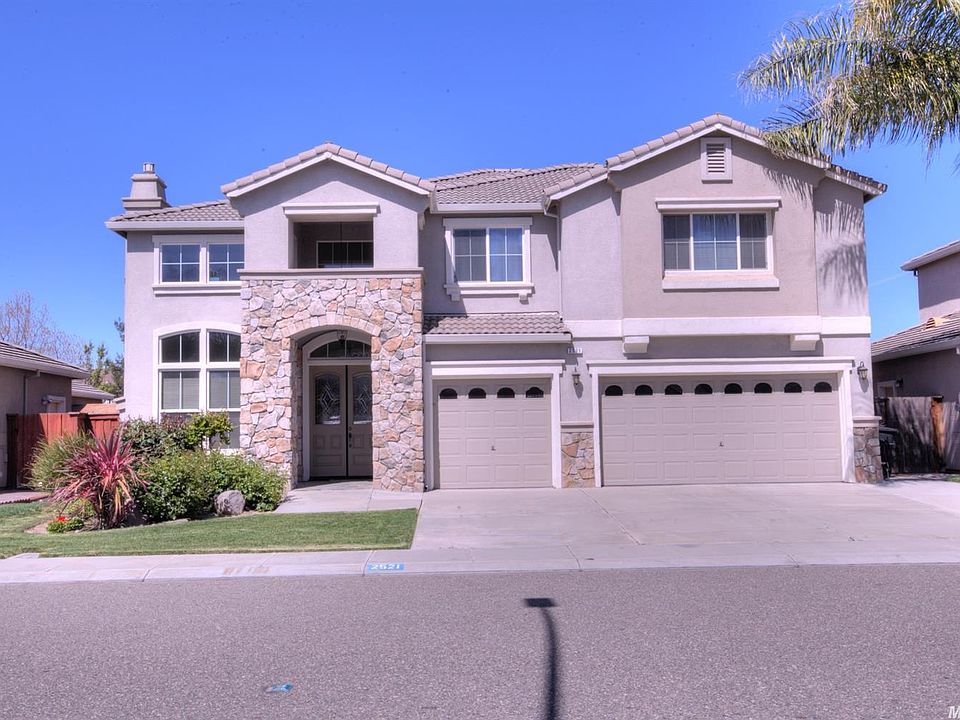 2nd image of 2521 Promenade Way