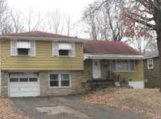 7235 Myrtle Ave, Kansas City, MO 64132