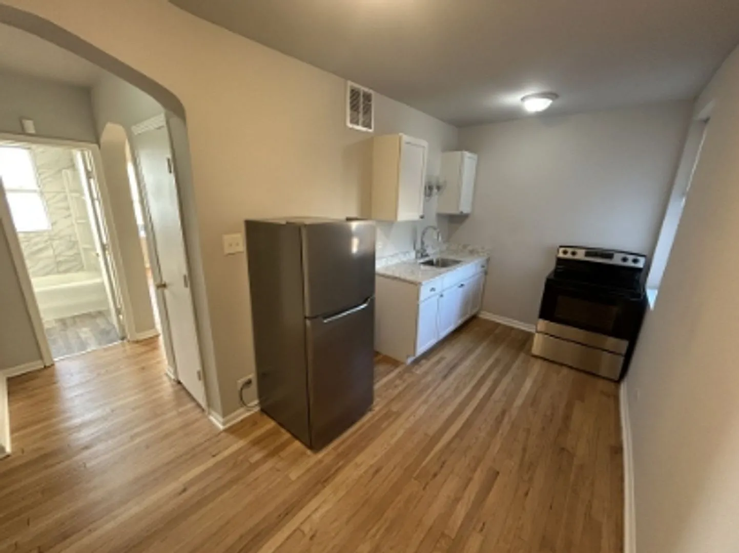 2123 South 51st Court — Photo 2