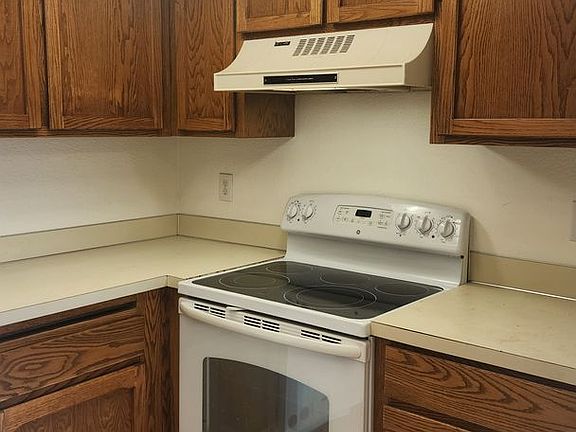 5th image of 1004 Columbia Ave APT 9