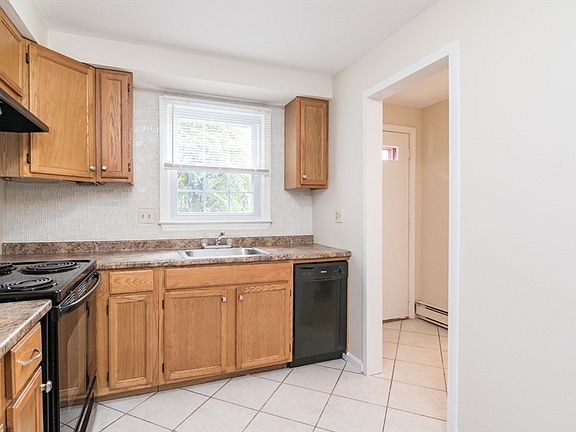 3rd image of 540 Granby Rd #67