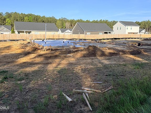5th image of 30 Loganberry Rd