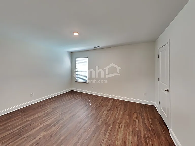 556 Rivermist Dr — Photo 18