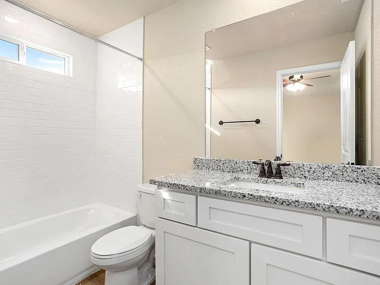 815 Soria Pl #101 — Photo 26