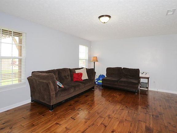 5th image of 6343 Alexandra Ct