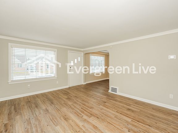 4th image of 5558 Beechwood Ave