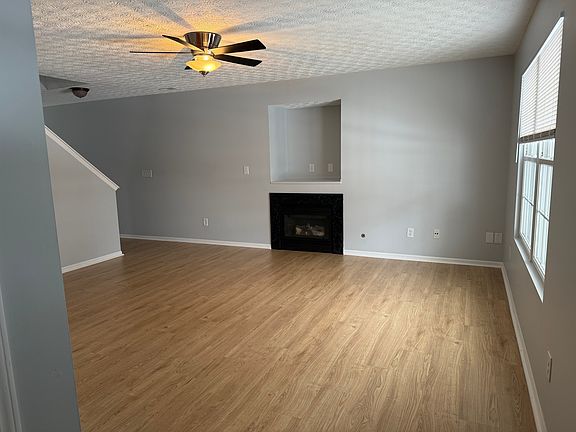 5th image of 8293 Mira St