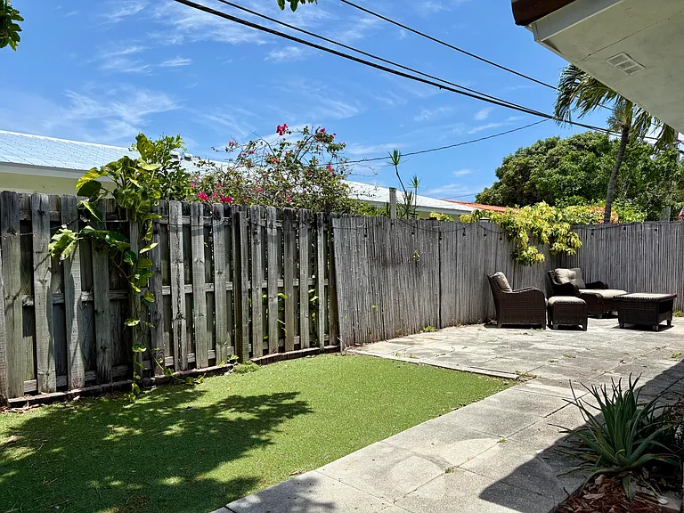 1605 NE 50th Ct #1 — Photo 11