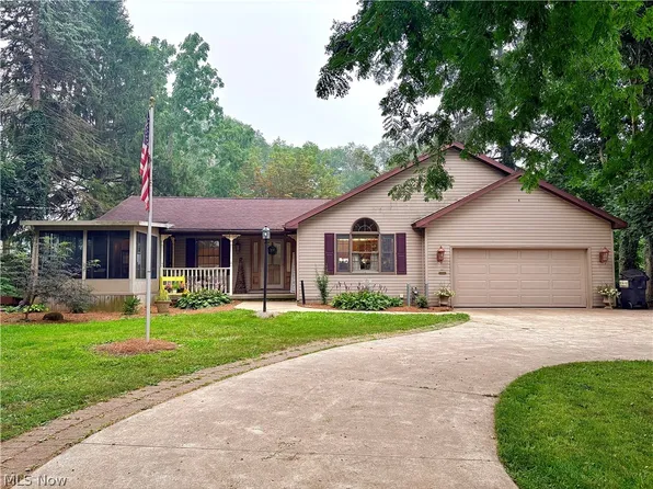 603 W Main St, Bellevue, OH 44811