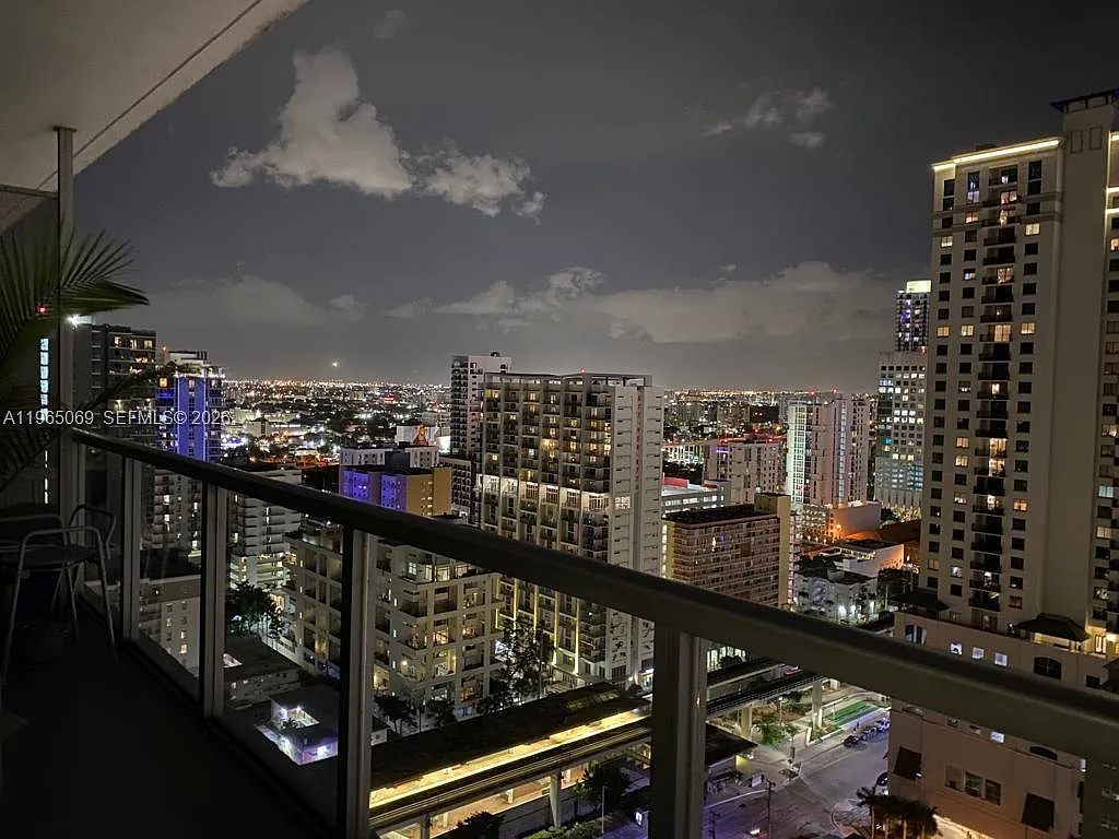 The Axis On Brickell Ii C — Photo 4