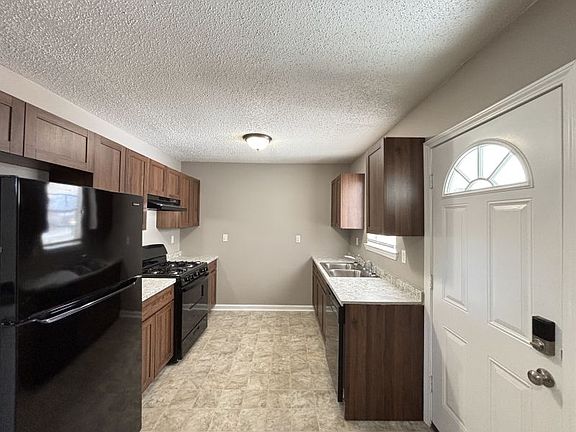5th image of 9403 Southwest Dr
