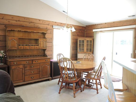 5th image of 3278 SE Fleet Ave