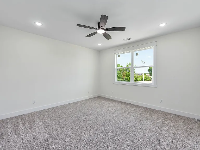 134 Max Lane Dr — Photo 23