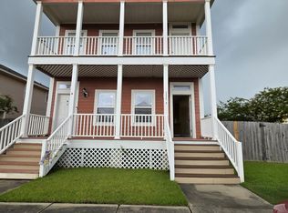 2525 Esplanade St #B, Ocean Springs, MS 39564