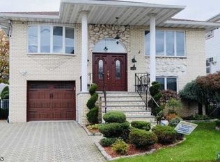 312 8th St, Saddle Brook, NJ 07663