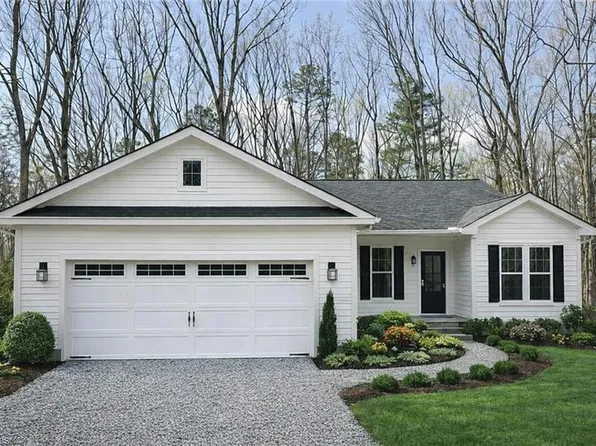 348 Woodland Dr, Elkin, NC 28621