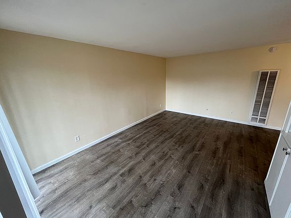 5th image of 5027 Del Monte Ave APT 4