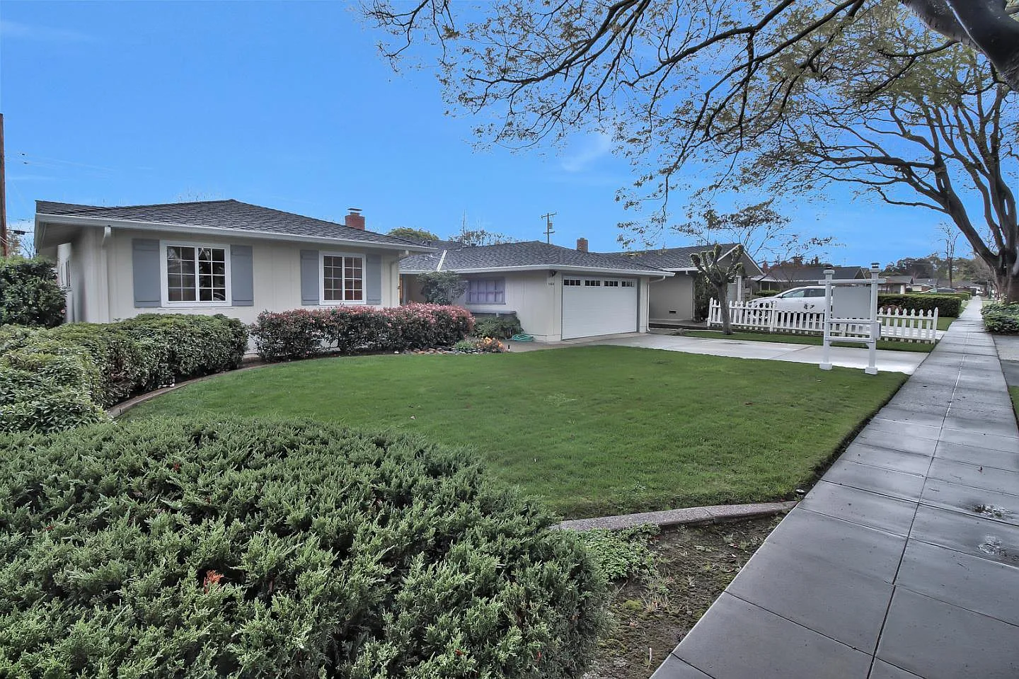1484 El Oso Dr photo 1