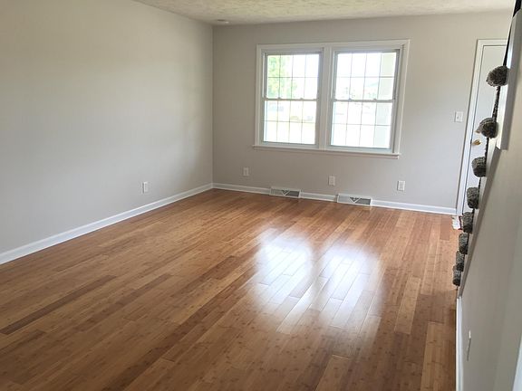 3rd image of 814 Franklin Ave