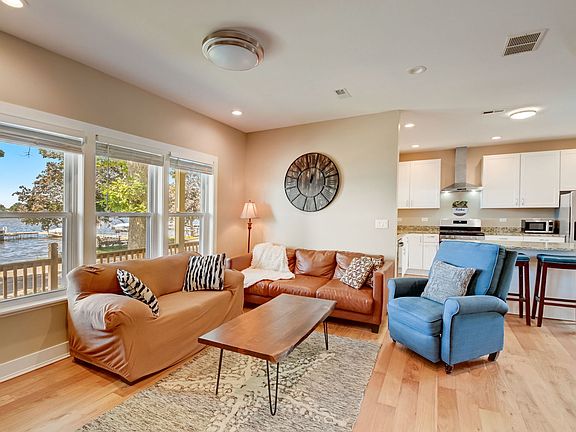 3rd image of 25150 W Lake Shore Dr