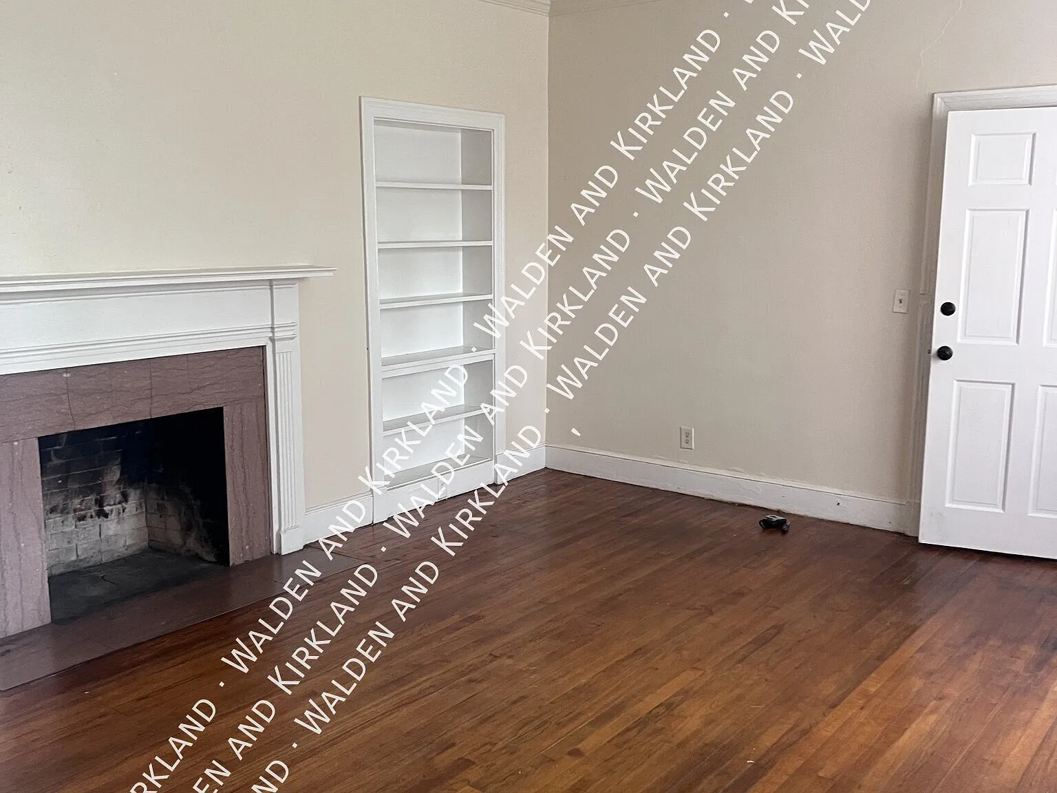 Charming 2 BD/1 BA with Den - $825 a month — Photo 3