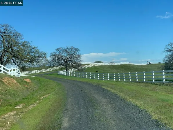 2 Frenchbar Rd, La Grange, CA 95329