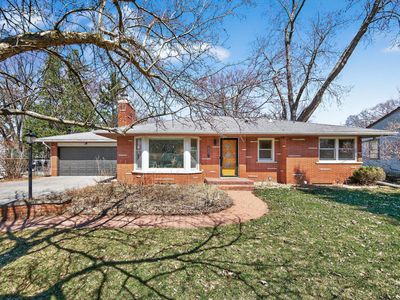 635 Shryer Ave W, Roseville, MN, 55113