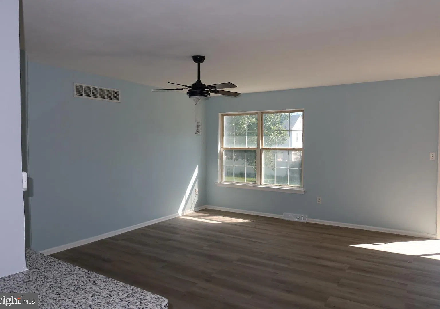 3 bed, 1.5 bath, 1724 sqft, $1,800 — Photo 4