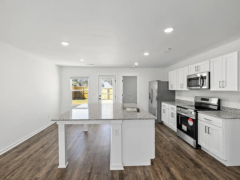 732 Short Leaf Ln — Photo 6