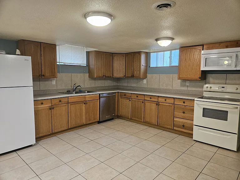 1711 Clearwater Rd #C — Photo 13