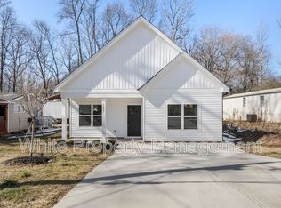 7805 Shadow Lawn Rd, Charlotte, NC 28269