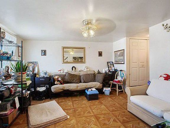 4th image of 7414 Durham Ave