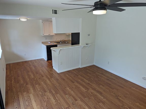 2nd image of 4316-18 Bayard St #4318-B