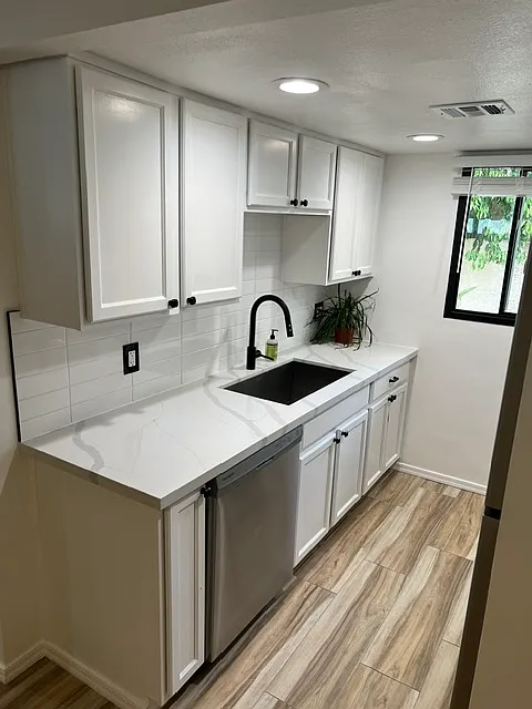 2 bed, 1.5 bath, 1114 sqft, $2,495 — Photo 2