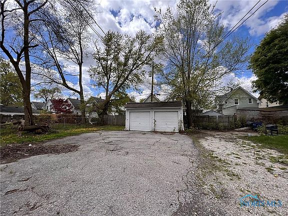 2nd image of 4027 Vermaas Ave